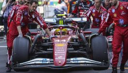 F1, Ferrari: scovato il male oscuro dietro il disastro in Cina. Hamilton e Leclerc a Suzuka con un fondo nuovo