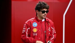 Ferrari, Leclerc si sfoga dopo la doppia squalifica in Cina e rilancia la Rossa per il Giappone: il post social