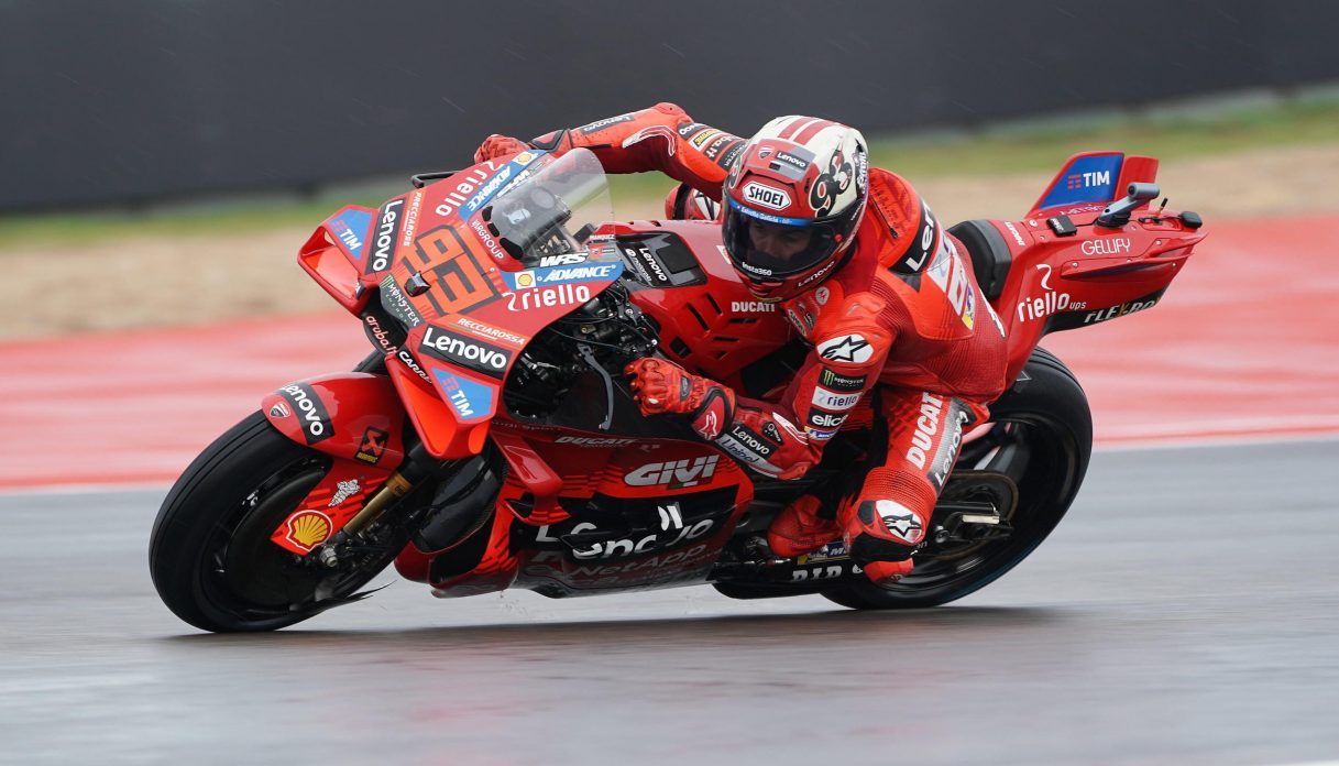 MotoGP Austin: Marc Marquez pole tris davanti a Di Giannantonio e Alex ...