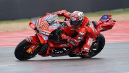 MotoGP Austin: Marc Marquez pole tris davanti a Di Giannantonio e Alex. Morbidelli e Bagnaia in seconda fila