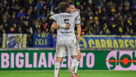 Serie B, lo Spezia ribalta il Pisa con i fratelli Esposito, Wisniewski dall'autogol al trionfo. E i liguri vedono il secondo posto