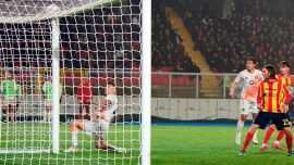 Lecce-Roma, moviola: che pasticcio sul gol annullato a Mancini, con Manganiello pugliesi ko 8 volte su 9