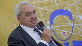Morto Bruno Pizzul, voce della nazionale per 16 anni: il rumore dell'accendino e la cantilena Dino-Roberto-Dino