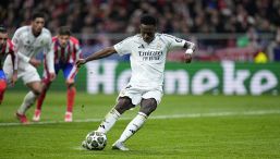 Pagelle Atletico Madrid-Real Madrid 3-4 ai rigori: Vinicius sbaglia, Rudiger no. Ancelotti vola ai quarti