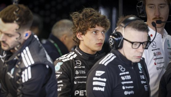 F1 Suzuka, Antonelli rimpianto Ferrari: finisce davanti a Hamilton ed entra nella storia ma Kimi pensa al Bahrain