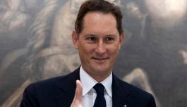 Juventus e Exor vacillano in Borsa dopo l'intervento di Elkann, sullo sfondo cessioni top e nuovi ingressi