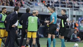 Bologna-Inter, cosa ha detto Farris a Italiano: i motivi della rissa e dell'espulsione