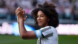 Sara Gama si ritira: chi è la leggenda della Juventus simbolo del calcio femminile tra veleni e lotta al razzismo