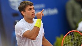 Cobolli fa la storia a Bucarest: crisi alle spalle e primo titolo ATP. L’Italia fa 100 senza Sinner
