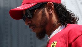 Lewis Hamilton, stato di crisi: non bastano i problemi Ferrari, ora chiudono anche i suoi ristoranti vegetariani