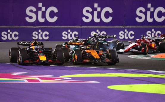 Gp Arabia: Piastri vince su Verstappen penalizzato. Grandissimo Leclerc a podio, Hamilton 7° dietro Antonelli
