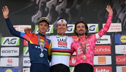 Liegi, Pogacar “king in the north”: batte anche i record di Merckx. Ciccone si fa “bello” per Sinner, l’Italia sorride