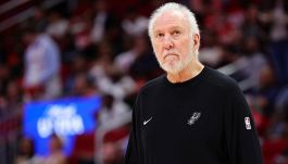 Paura per coach Gregg Popovich: sviene al ristorante, nuovo malore. E i San Antonio Spurs valutano l'addio