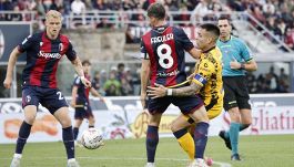 Bologna-Inter, moviola: il rigore negato a Lautaro, il mani in area di Carlos Augusto e i rossi agli allenatori
