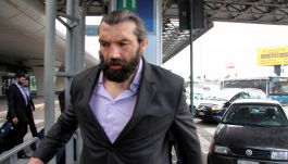Rugby, il dramma dell'orco Chabal: "Non ricordo più le partite giocate e nemmeno le date di nascita delle figlie"