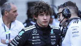 F1, Gp Bahrain: Antonelli e Russell penalizzati, sorride Leclerc in prima fila. La nuova griglia di partenza