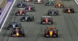 F1, classifica piloti e costruttori Gp Arabia: Piastri si prende la testa del Mondiale. Leclerc risale, Hamilton no