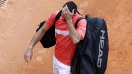 Djokovic ora è un caso: 'Fan***o il tennis”. Il duro sfogo in allenamento a Madrid avvicina il ritiro?
