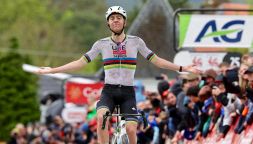 Liegi-Bastogne-Liegi: Pogacar favorito d'obbligo, ma Evenepoel e Skjelmose meditano la sorpresa. L'Italia si affida a Ciccone