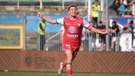 Serie B: il Mantova vince in rimonta a Brescia, il Frosinone beffa il Cosenza nel finale. Colpo Modena in casa del Pisa
