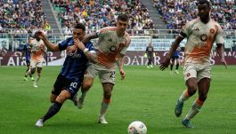 Inter-Roma, moviola: Fabbri sotto accusa per i rigori non visti, che polemica