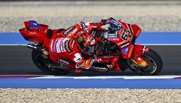 Motogp Qatar, Morbidelli brucia Bagnaia e Marquez: i consigli di Valentino Rossi e il miglior venerdì di Pecco