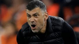 Milan, l'assist di Conceicao a Gimenez: 'Qui mi chiamavano pippa', poi sfogo su Leao e il giudizio su Felix