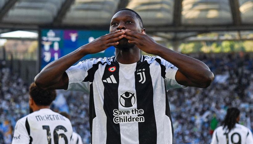 Pagelle di Lazio-Juventus 1-1: Vecino la riacciuffa nel finale. Kolo Muani non basta, follia di Kalulu