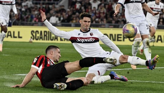 Bologna-Milan, moviola: Mariani flop, mancano rigore ed espulsione