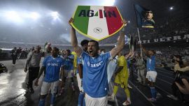 Scudetto Napoli: la gaffe di De Laurentiis, la polemica di Juan Jesus, le lacrime di McTominay, cartoline dalla festa