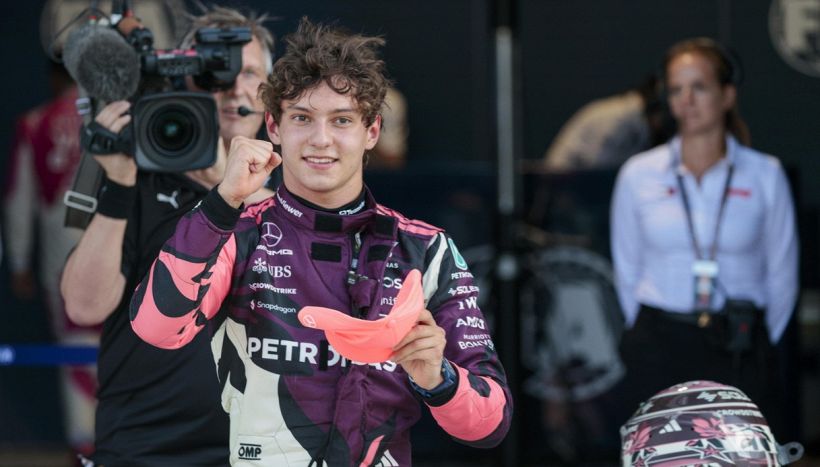 Kimi Antonelli in festa per la Coppa Italia al Bologna: caroselli e delirio sulla Mercedes di lusso