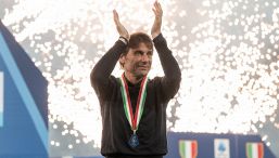 Conte tra Juve e Napoli: l'indizio social dello storico collaboratore anticipa la decisione del tecnico