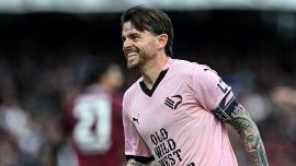 Serie B: Catanzaro e Palermo blindano i playoff, tre punti preziosi per la Samp, Salernitana nei guai