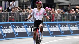 Giro d'Italia, 11a tappa: Ayuso marca Roglic e Carapaz ne approfitta. Del Toro intanto manda segnali