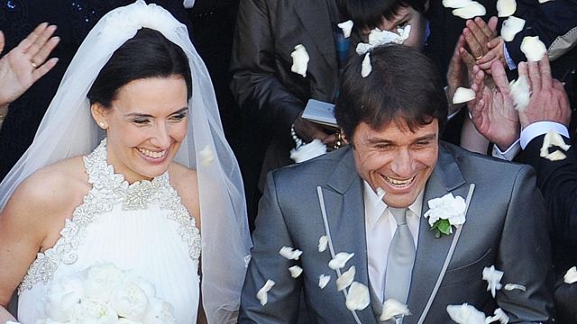 Antonio Conte e la Scelta Napoli: Il Ruolo Sorprendente della Moglie Elisabetta Muscarello nel Rinnovo Contrattuale