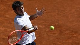 ATP 500 Amburgo, Cobolli più forte di tutto, anche del vento: batte Davidovich-Fokina e vola ai quarti