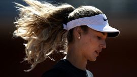 Internazionali, Kalinskaya acclamata da Roma ma subito ko. E sui social scatta l’ironia: “Voleva evitare Sinner”