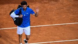 Internazionali, il calvario di Berrettini: la paura dopo il ritiro. 'Spero di essermi fermato in tempo', ma rischia tre mesi di stop