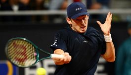 De Minaur e Nardi: il tifo diventa tossico. L’australiano a muso duro contro il pubblico, interviene il giudice di sedia