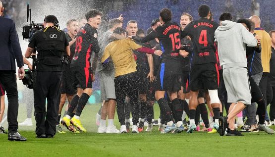 Espanyol-Barcellona, moviola: il rosso inventato ultima beffa per Ancelotti, maxirissa finale, Fermin choc, le urla di Flick