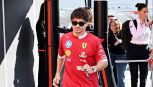F1, Leclerc arriva a Imola: 'Sto bene', sospiro di sollievo Ferrari dopo la fake news del forfait