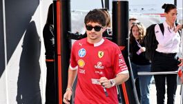 F1, Leclerc arriva a Imola: "Sto bene", sospiro di sollievo Ferrari dopo la fake news sul forfait