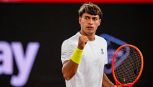 Amburgo, Cobolli domina Agut e trova Etcheverry in semi: Flavio torna n°32 ATP, ma niente testa di serie a Parigi