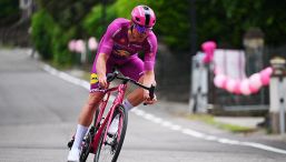 Giro d'Italia Rovigo-Vicenza: Mads Pedersen cala il poker, allungo per Del Toro nella classifica generale