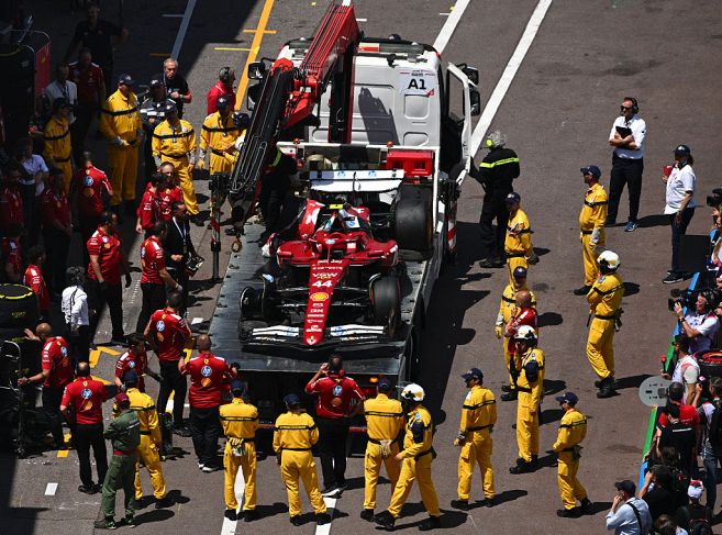 Hamilton, Ferrari riportata ai box