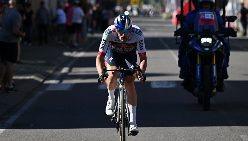 Giro d'Italia, a Cesano Maderno l'azione vincente di Nico Denz: Del Toro resta in rosa alla vigilia delle montagne