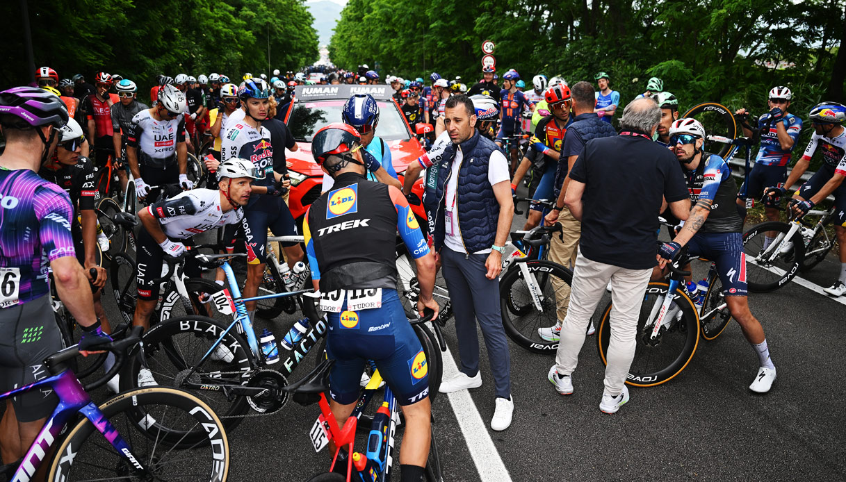 https://wips.plug.it/cips/sport.virgilio.it/cms/2025/05/girocaduta1.jpg