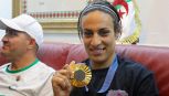 Stop a Imane Khelif: World Boxing ferma la campionessa olimpica, dovrà fare i test di genere