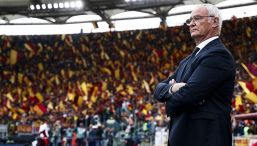 Roma, Ranieri: la polemica con arbitri e Aia continua. Poi l'emozione per l'ultima all'Olimpico