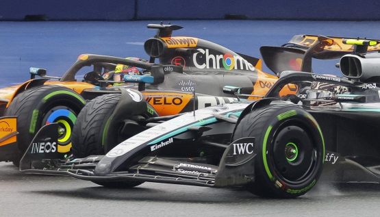 Sprint Miami, rabbia Antonelli: "Piastri mi ha buttato fuori". Iella Kimi tamponato da Verstappen poi penalizzato